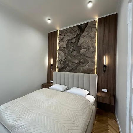 Apartment Stone & Wood Lviv