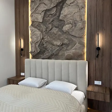 Apartment Stone & Wood Lviv